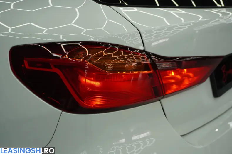 BMW 118i (Seria 1) din 2020 cu 71.038 km - oferta BMW198035 - foto 8