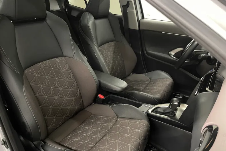 Toyota Yaris Cross din 2022 cu 139.560 km - oferta TOY198042 - foto 11