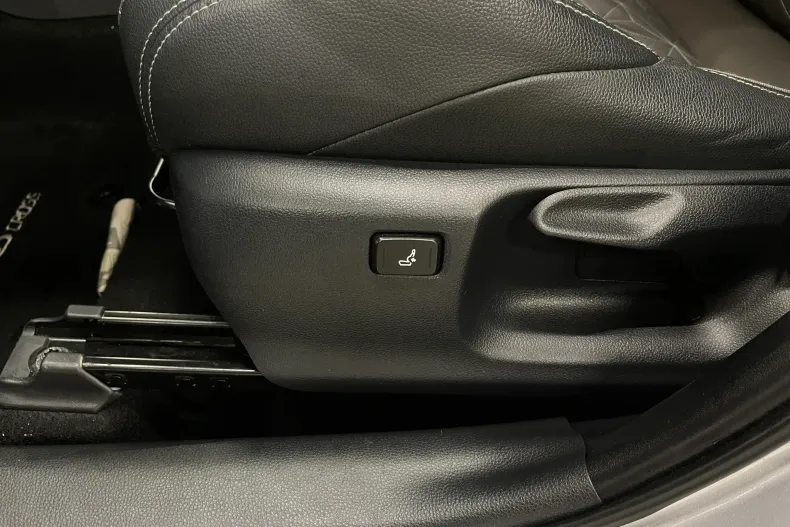 Toyota Yaris Cross din 2022 cu 139.560 km - oferta TOY198042 - foto 18