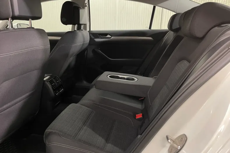 Volkswagen Passat din 2020 cu 148.317 km - oferta VOL198044 - foto 11