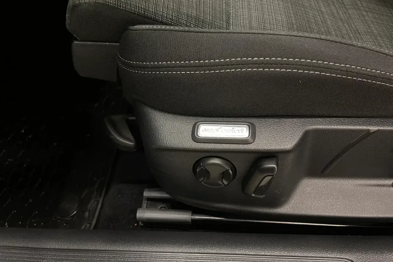 Volkswagen Passat din 2020 cu 148.317 km - oferta VOL198044 - foto 23