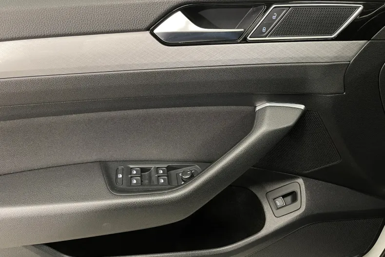 Volkswagen Passat din 2020 cu 148.317 km - oferta VOL198044 - foto 24