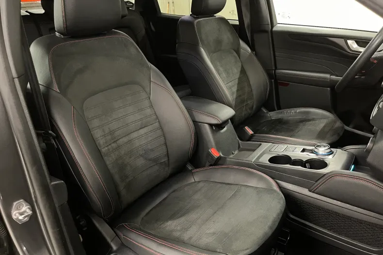 Ford Kuga din 2022 cu 107.265 km - oferta FOR198045 - foto 9