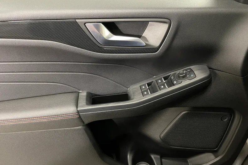 Ford Kuga din 2022 cu 107.265 km - oferta FOR198045 - foto 26