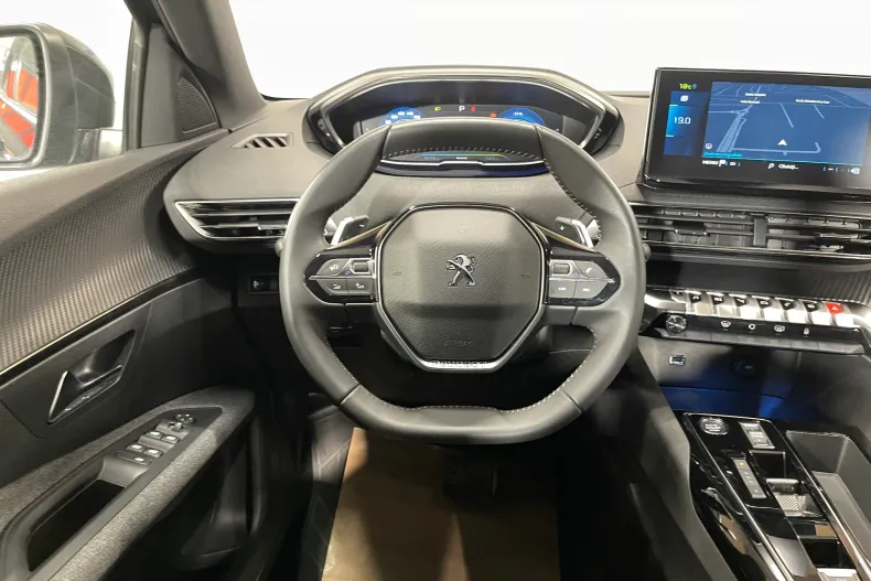 Peugeot 3008 din 2023 cu 96.378 km - oferta PEU198056 - foto 6
