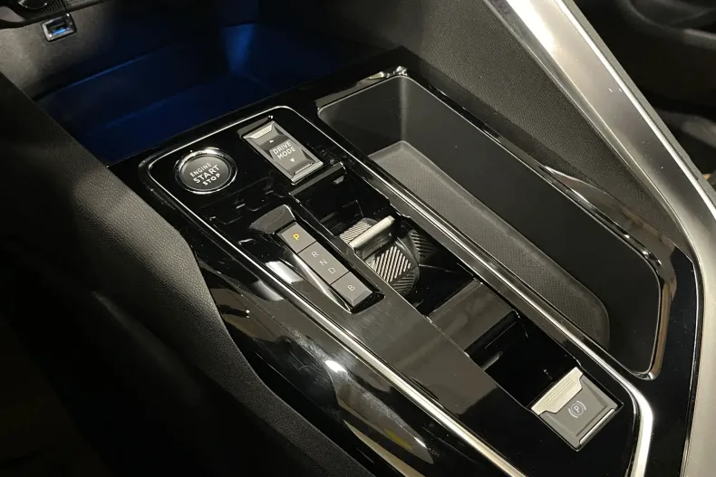 Peugeot 3008 din 2023 cu 96.378 km - oferta PEU198056 - foto 28