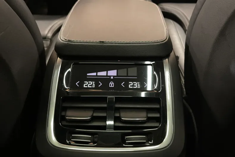 Volvo XC90 din 2021 cu 124.214 km - oferta VOL198059 - foto 24