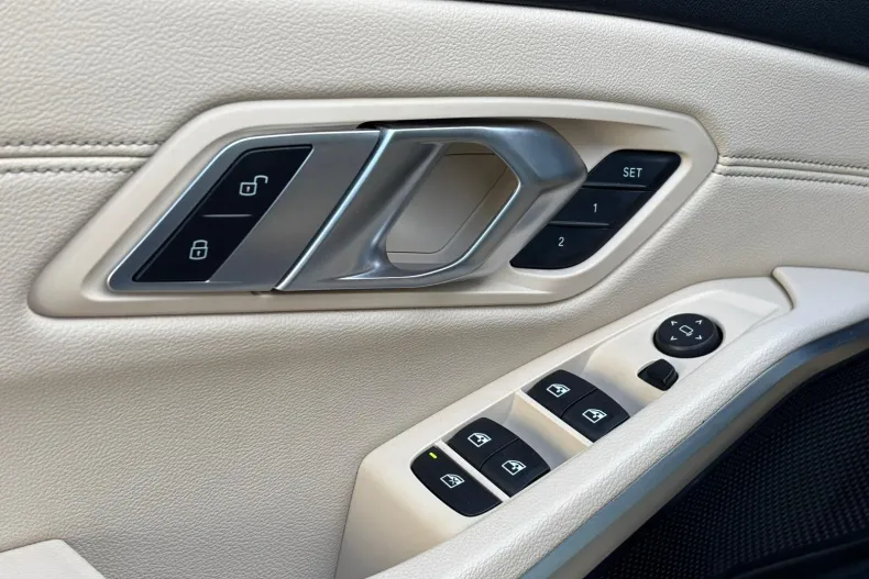 BMW 330e (Seria 3) din 2020 cu 113.300 km - oferta BMW198079 - foto 16