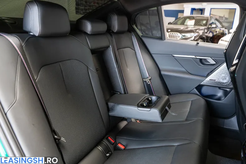 BMW M5 (Seria 5) din 2026 cu 1.212 km - oferta BMW198102 - foto 32