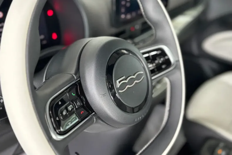 Fiat 500 din 2022 cu 22.396 km - oferta FIA198110 - foto 12