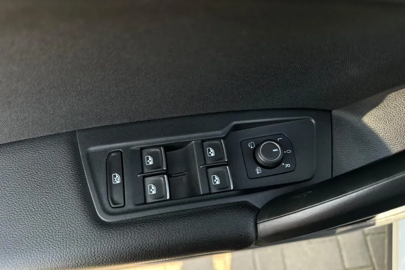 Volkswagen Tiguan din 2022 cu 80.947 km - oferta VOL198121 - foto 28