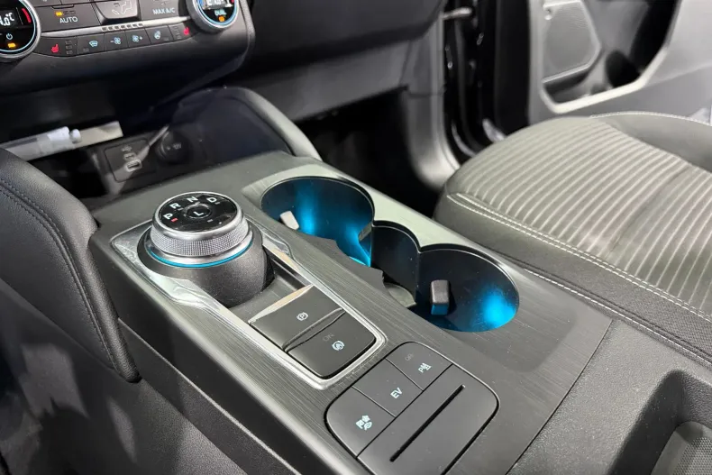 Ford Kuga din 2022 cu 75.346 km - oferta FOR198127 - foto 8