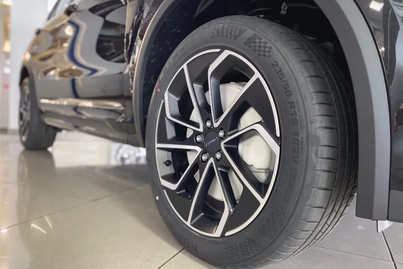 Lynk & Co 01 din 2025 cu 12 km - oferta LYN198132 - foto 14