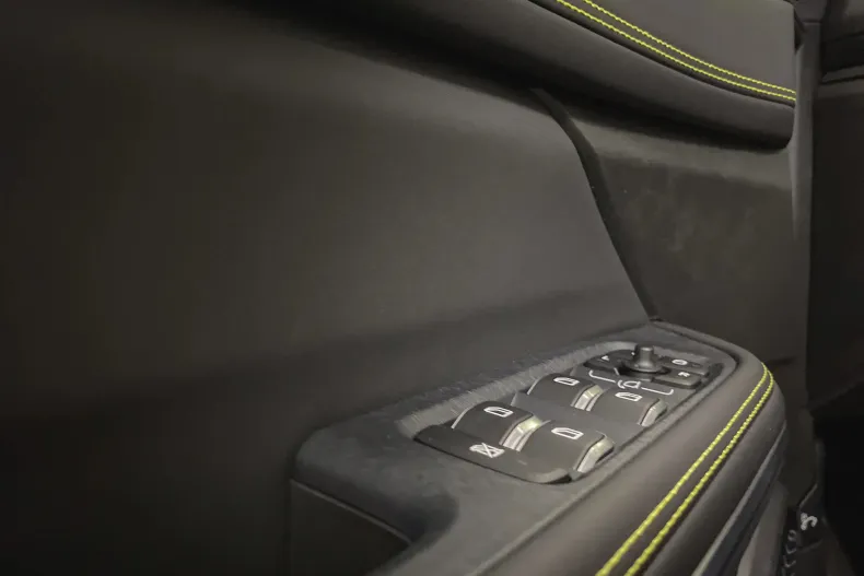 Lynk & Co 01 din 2025 cu 12 km - oferta LYN198132 - foto 18