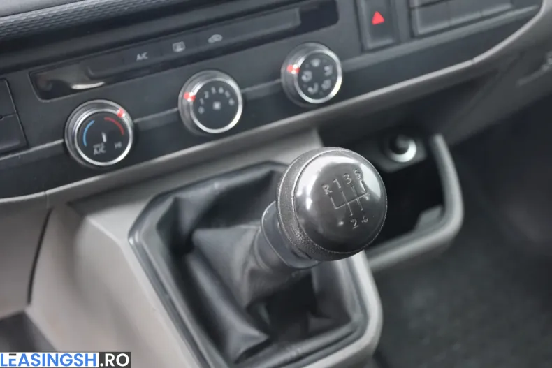 Volkswagen Transporter din 2024 cu 60.769 km - oferta VOL198140 - foto 15