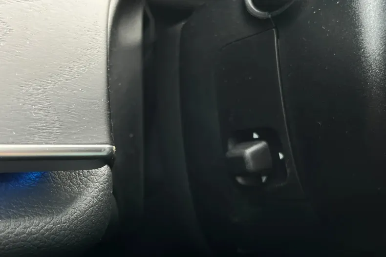 Mercedes-Benz E din 2024 cu 4.734 km - oferta MER198143 - foto 17