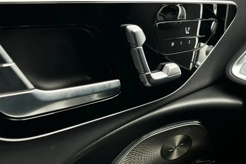 Mercedes-Benz E din 2024 cu 4.734 km - oferta MER198143 - foto 21