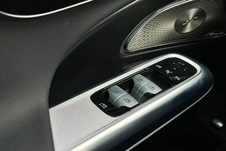 Mercedes-Benz E din 2024 cu 4.734 km - oferta MER198143 - foto 22