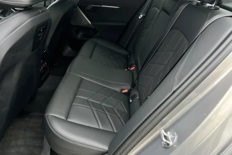 BMW 520i (Seria 5) din 2024 cu 48.074 km - oferta BMW198145 - foto 11