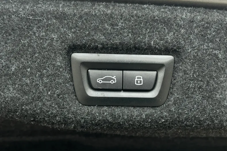 BMW 520i (Seria 5) din 2024 cu 48.074 km - oferta BMW198145 - foto 36