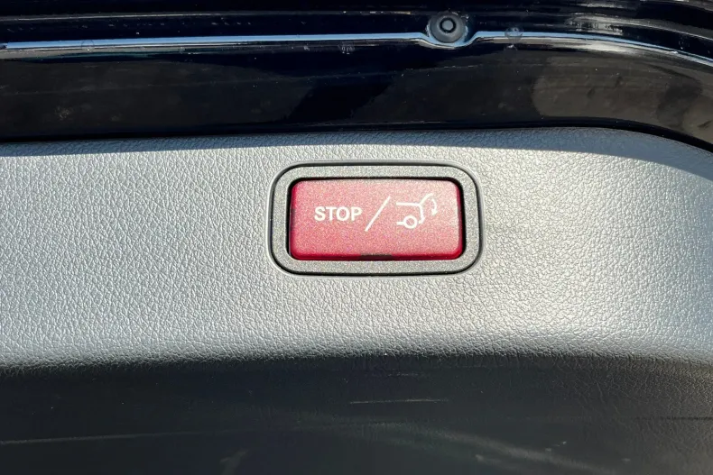 Mercedes-Benz C din 2022 cu 67.725 km - oferta MER198146 - foto 34