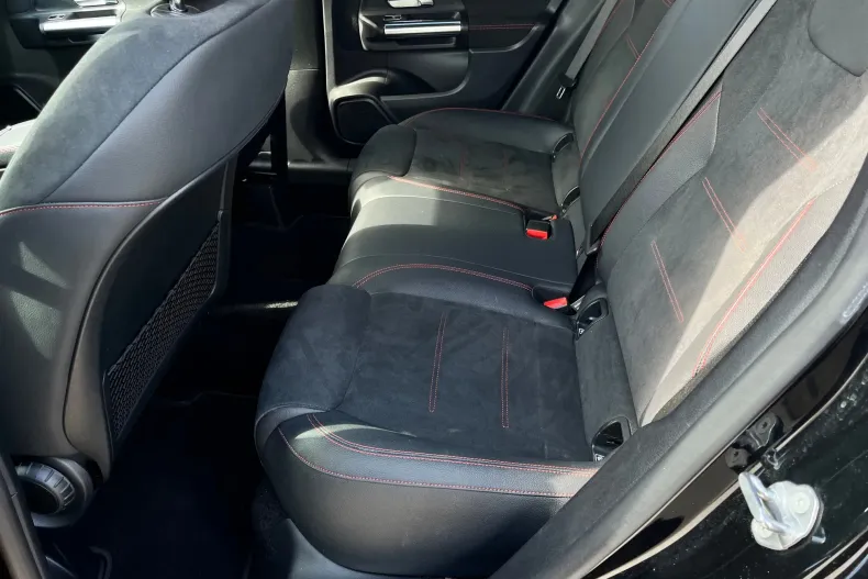 Mercedes-Benz GLA din 2022 cu 47.825 km - oferta MER198148 - foto 11