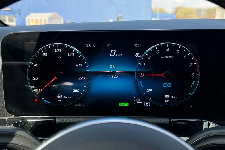 Mercedes-Benz GLA din 2022 cu 47.825 km - oferta MER198148 - foto 14