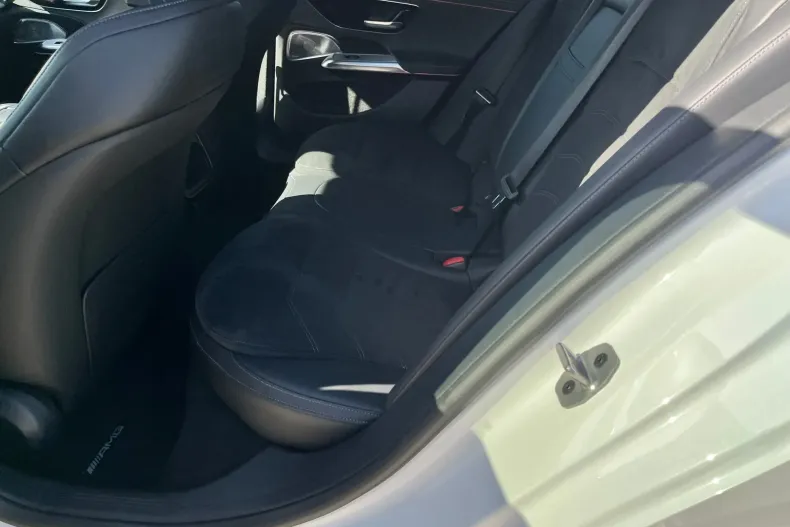 Mercedes-Benz E din 2023 cu 30.840 km - oferta MER198149 - foto 11