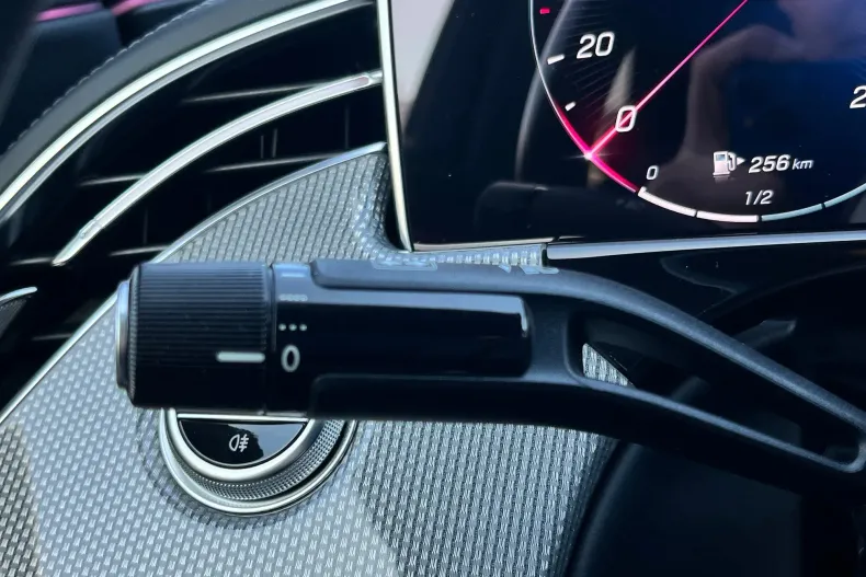 Mercedes-Benz E din 2023 cu 30.840 km - oferta MER198149 - foto 18