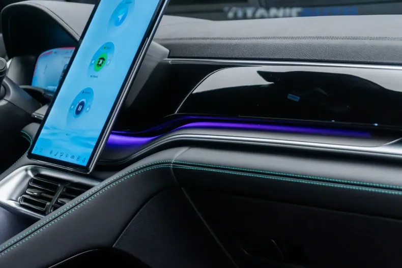 BYD Seal U din 2025 cu 40 km - oferta BYD198156 - foto 38