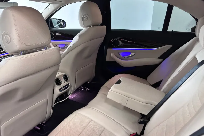 Mercedes-Benz E din 2021 cu 49.900 km - oferta MER198163 - foto 18