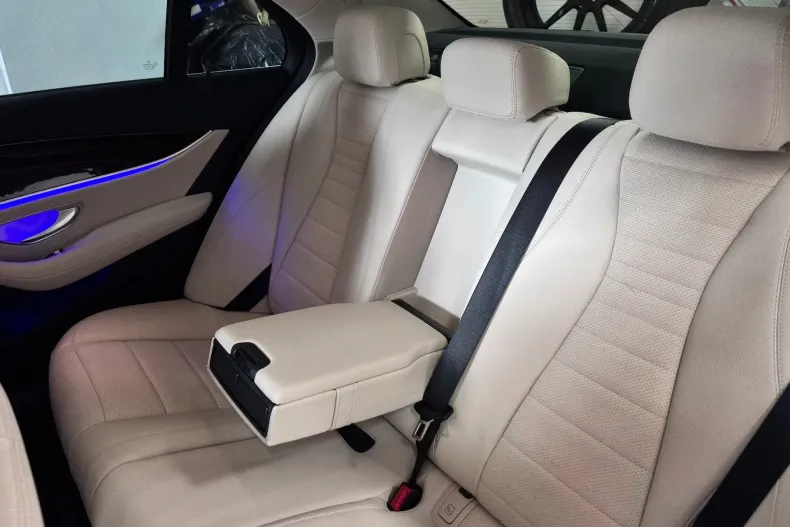 Mercedes-Benz E din 2021 cu 49.900 km - oferta MER198163 - foto 21