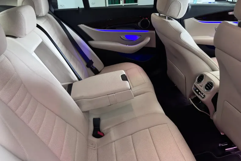 Mercedes-Benz E din 2021 cu 49.900 km - oferta MER198163 - foto 23