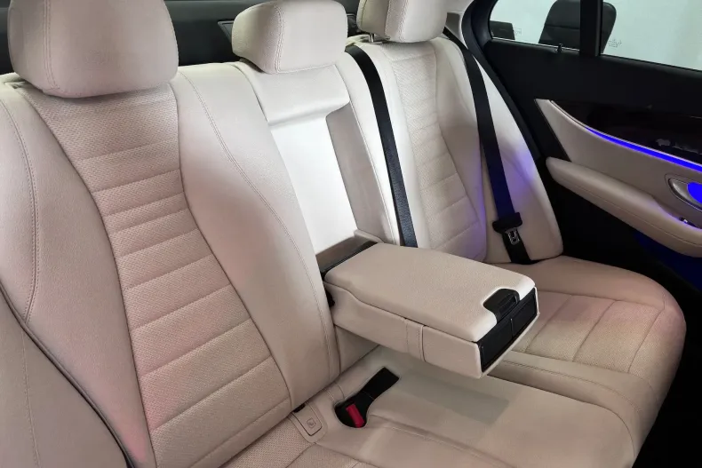 Mercedes-Benz E din 2021 cu 49.900 km - oferta MER198163 - foto 24