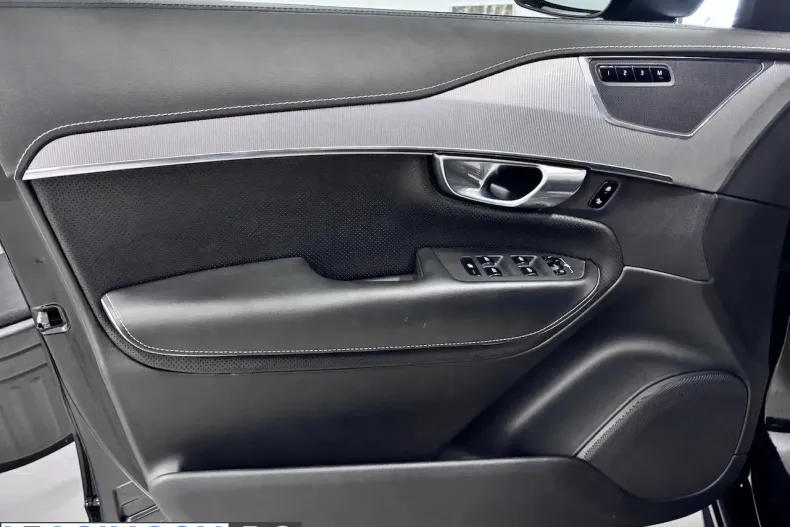 Volvo XC90 din 2022 cu 79.500 km - oferta VOL198164 - foto 12