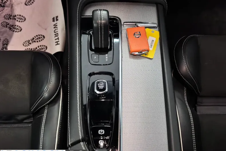 Volvo XC90 din 2022 cu 79.500 km - oferta VOL198164 - foto 31