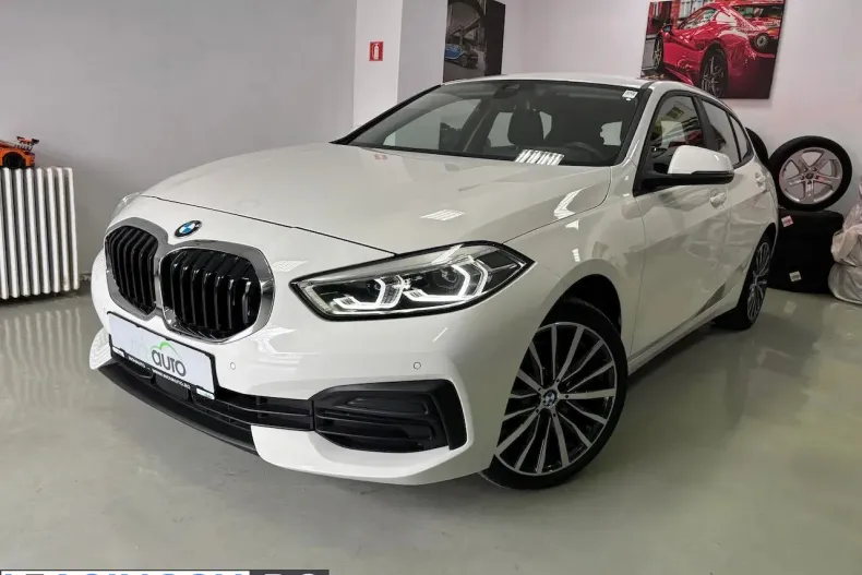 BMW 118i (Seria 1) din 2021 cu 27.000 km - oferta BMW198166 - foto 1