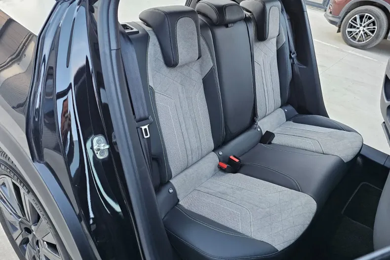 Peugeot 2008 din 2021 cu 159.000 km - oferta PEU198170 - foto 19