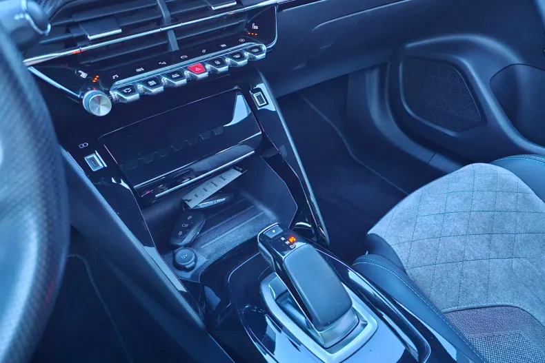 Peugeot 2008 din 2021 cu 159.000 km - oferta PEU198170 - foto 20