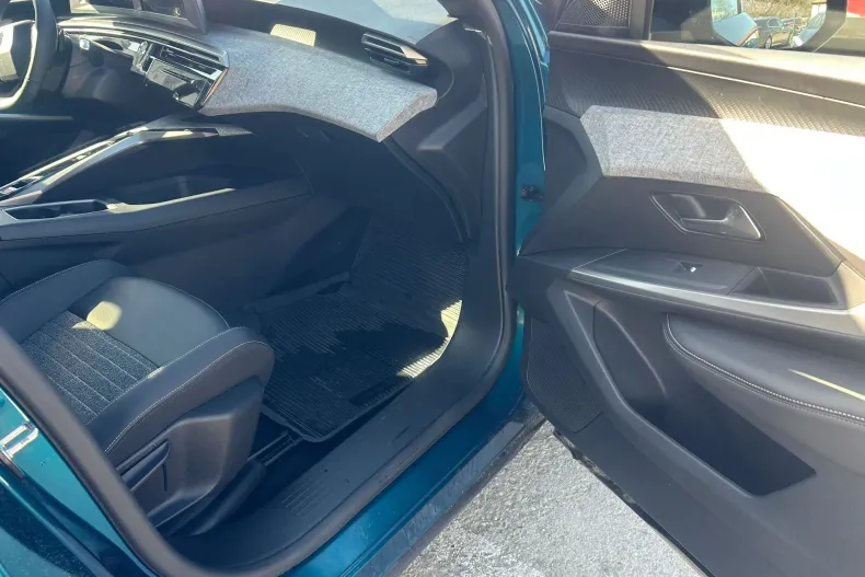 Peugeot 3008 din 2025 cu 30.583 km - oferta PEU198175 - foto 23