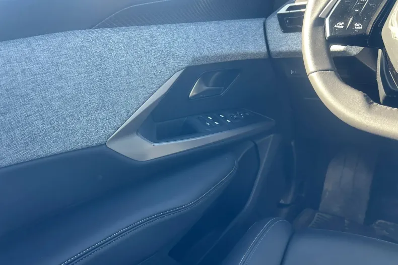 Peugeot 3008 din 2025 cu 30.583 km - oferta PEU198175 - foto 29