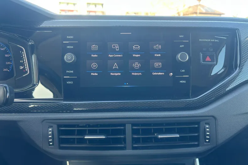 Volkswagen Polo din 2023 cu 97.730 km - oferta VOL198176 - foto 7