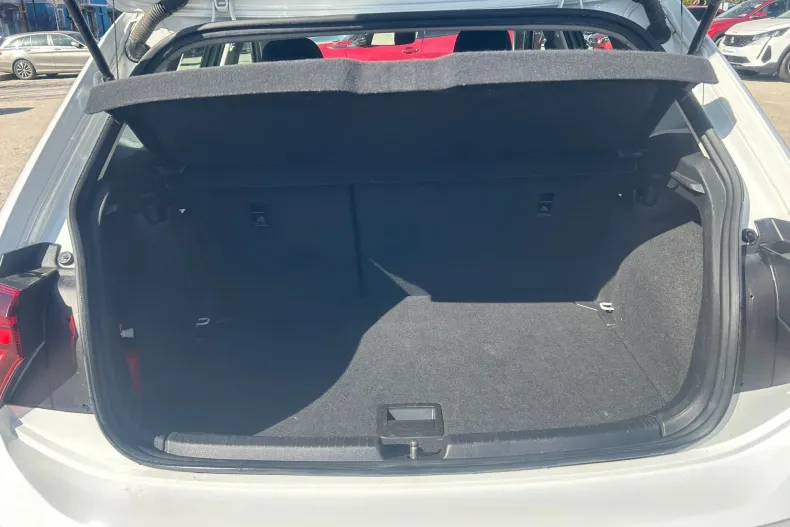 Volkswagen Polo din 2023 cu 97.730 km - oferta VOL198176 - foto 13