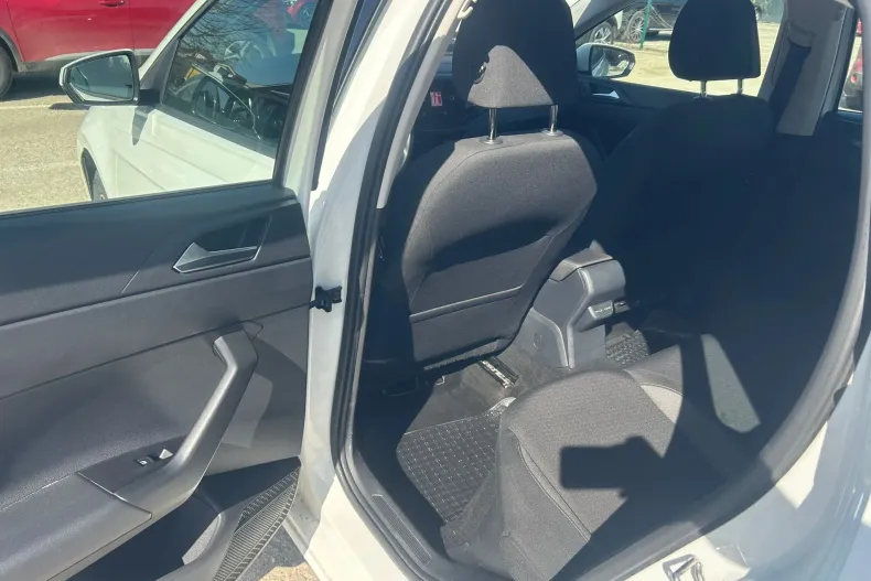 Volkswagen Polo din 2023 cu 97.730 km - oferta VOL198176 - foto 16