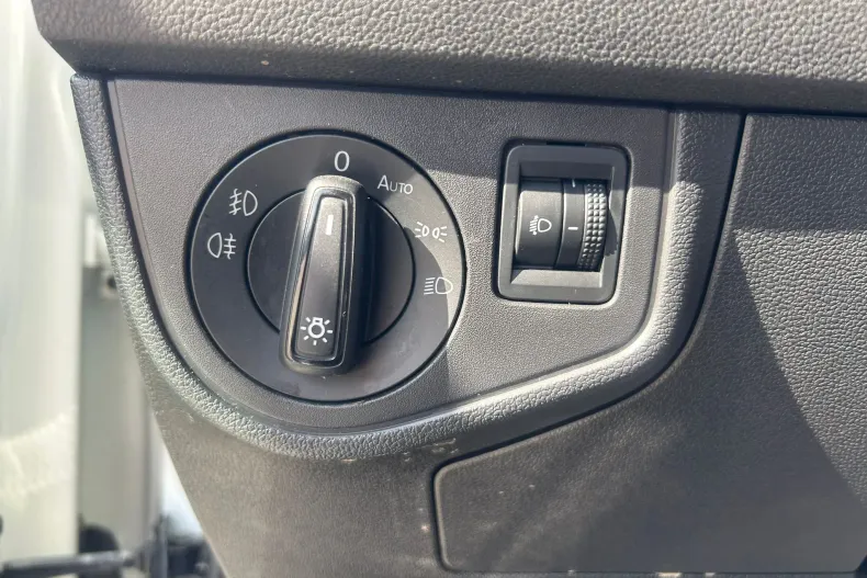 Volkswagen Polo din 2023 cu 97.730 km - oferta VOL198176 - foto 25