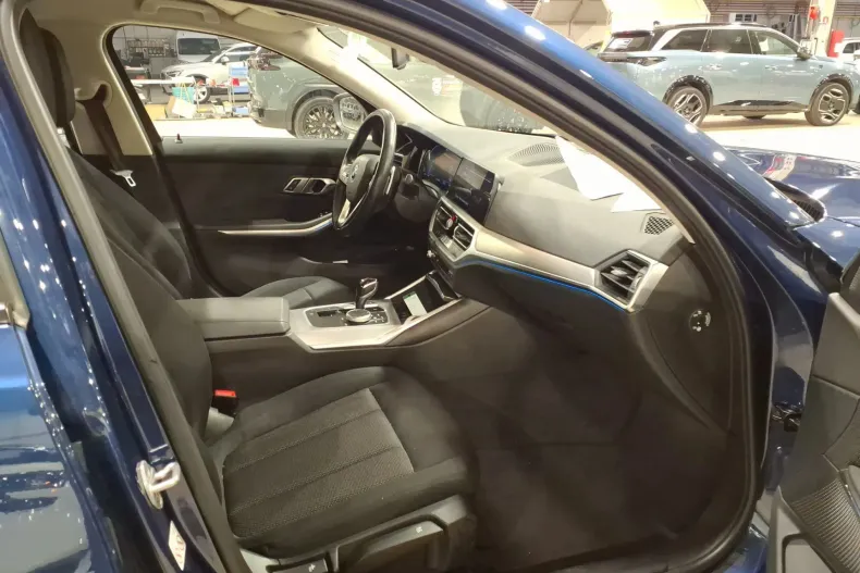 BMW 330e (Seria 3) din 2021 cu 171.906 km - oferta BMW198191 - foto 6