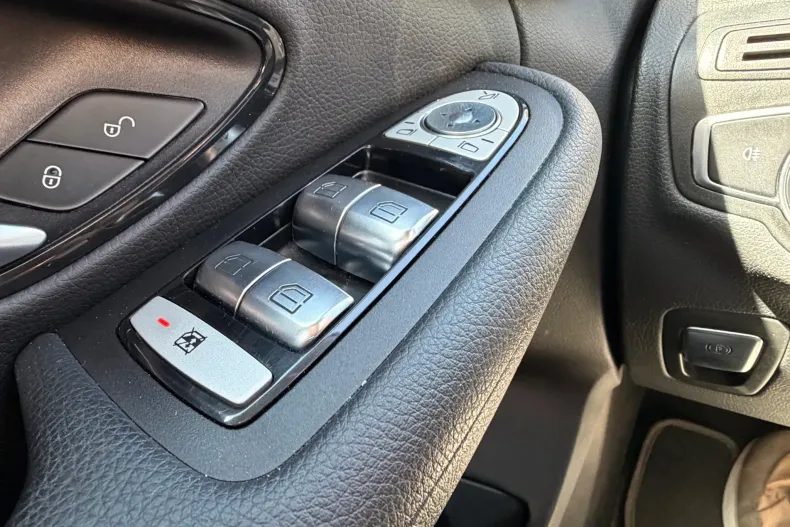 Mercedes-Benz C din 2021 cu 133.897 km - oferta MER198194 - foto 32