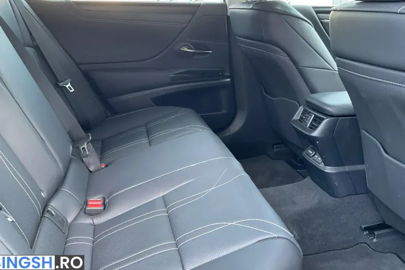 Lexus Seria ES din 2025 cu 3.509 km - oferta LEX198201 - foto 7