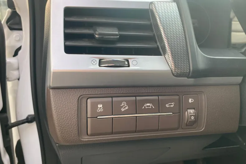 Ssangyong REXTON din 2023 cu 73.385 km - oferta SSA198205 - foto 34