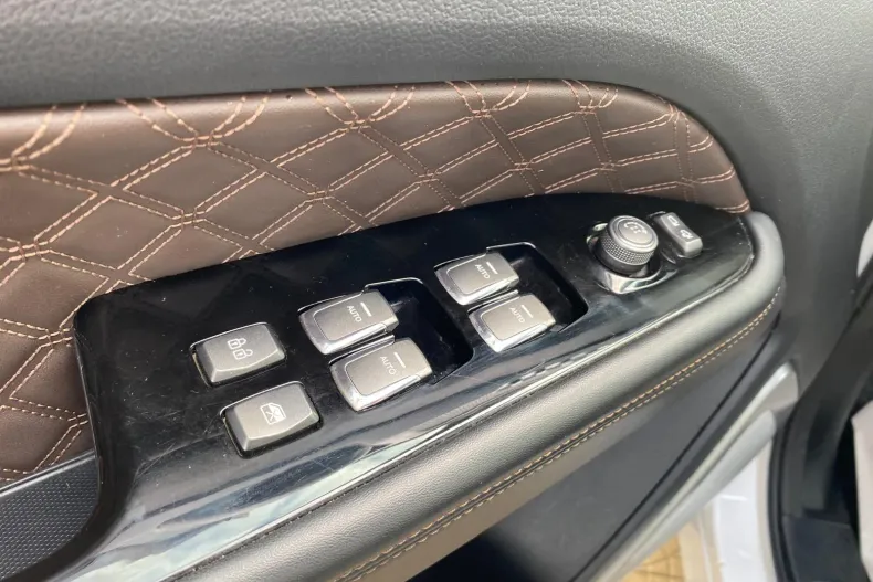 Ssangyong REXTON din 2023 cu 73.385 km - oferta SSA198205 - foto 36